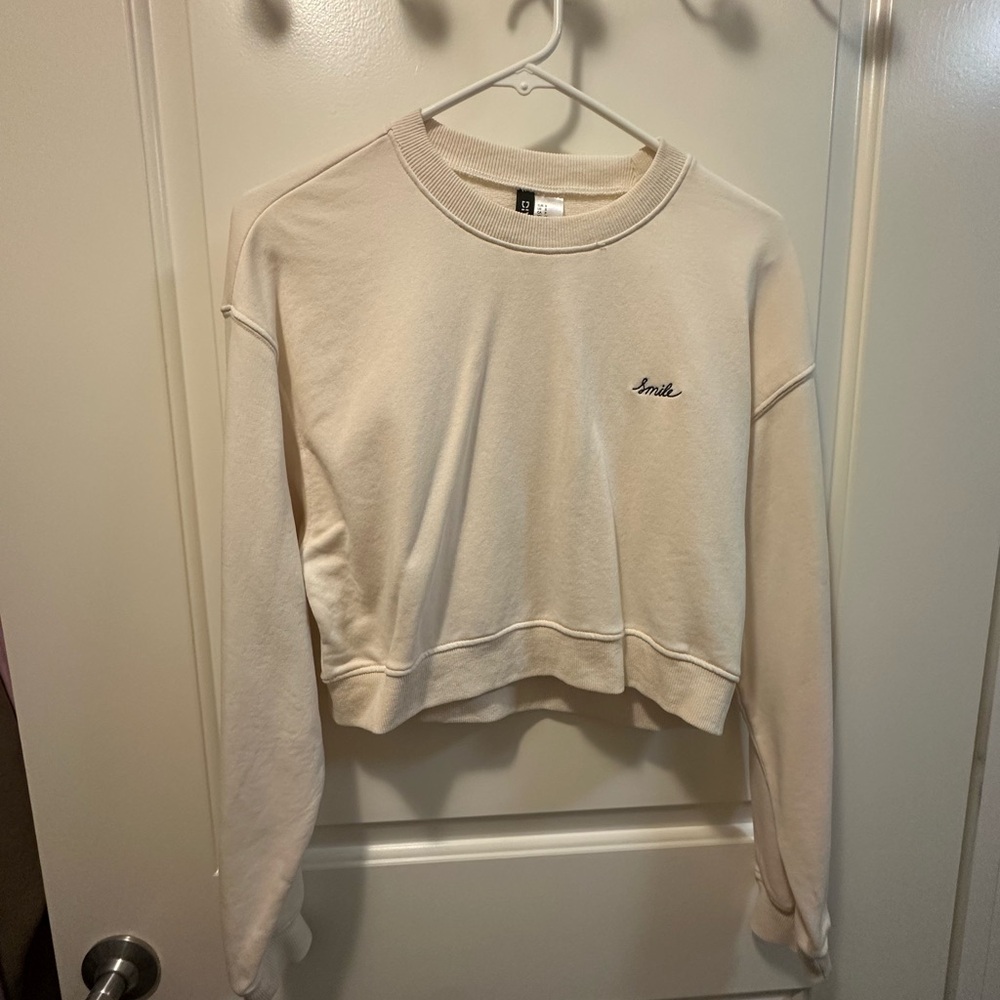 Divided Cream Sweatshirt with 'Smile' Embroidery